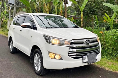 Innova car charter bali